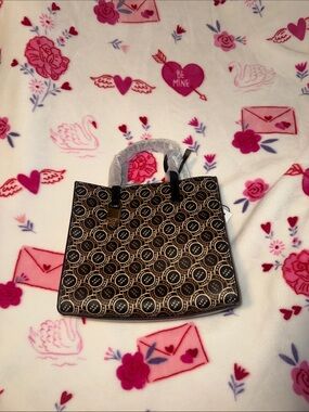 Designer-Style Black & Tan Patterned Tote Bag